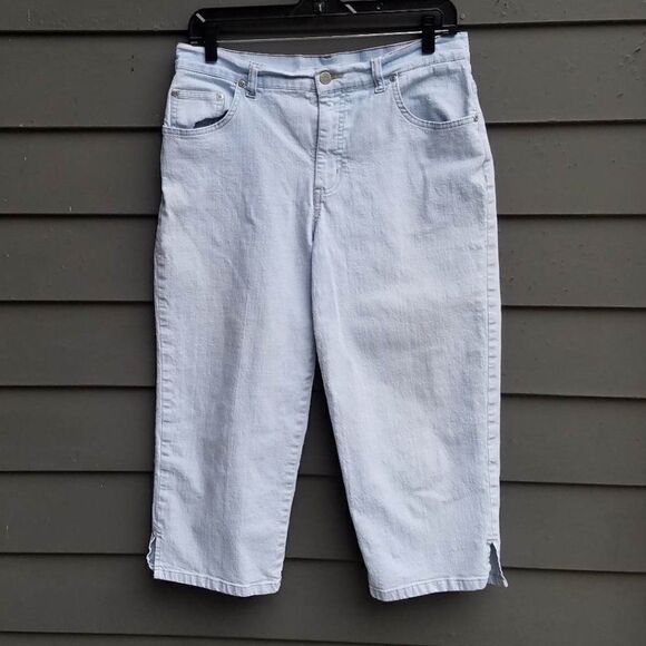 Sonoma Stretch Light Blue Wash Capris size 10 - Picture 1 of 8